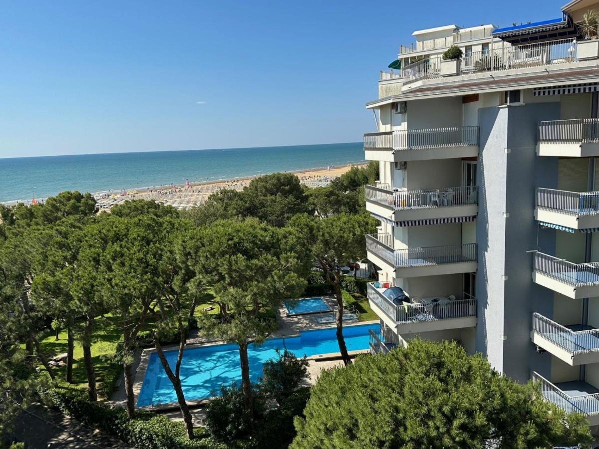 Residenza Marco Polo Apartment Lignano Sabbiadoro Exterior photo