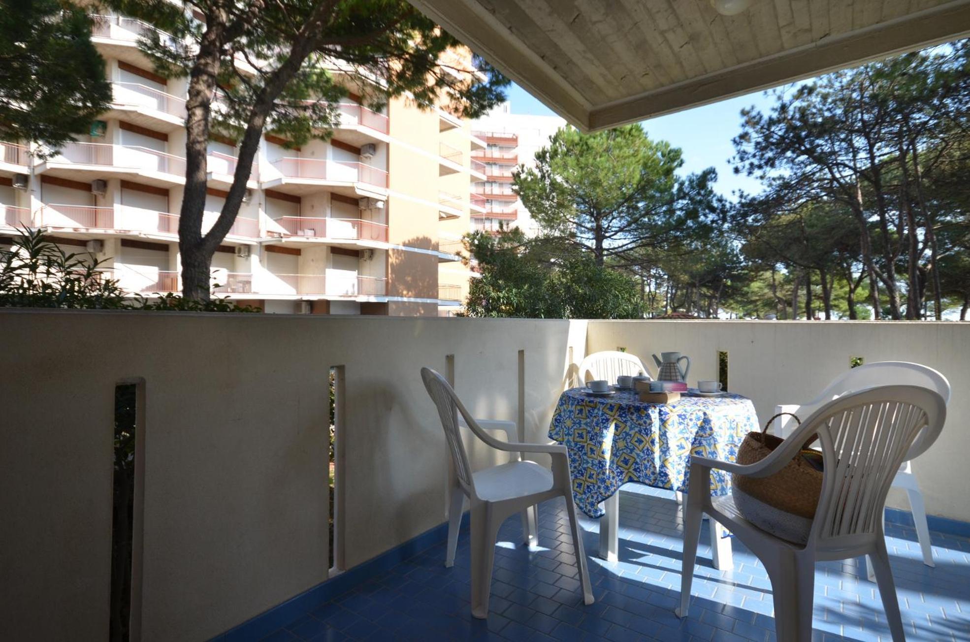 Residenza Marco Polo Apartment Lignano Sabbiadoro Exterior photo